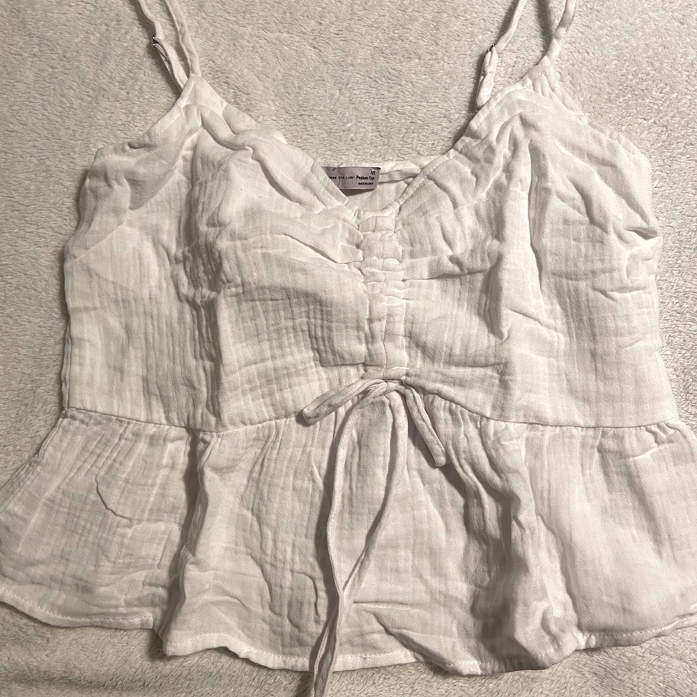 White spaghetti peplum top